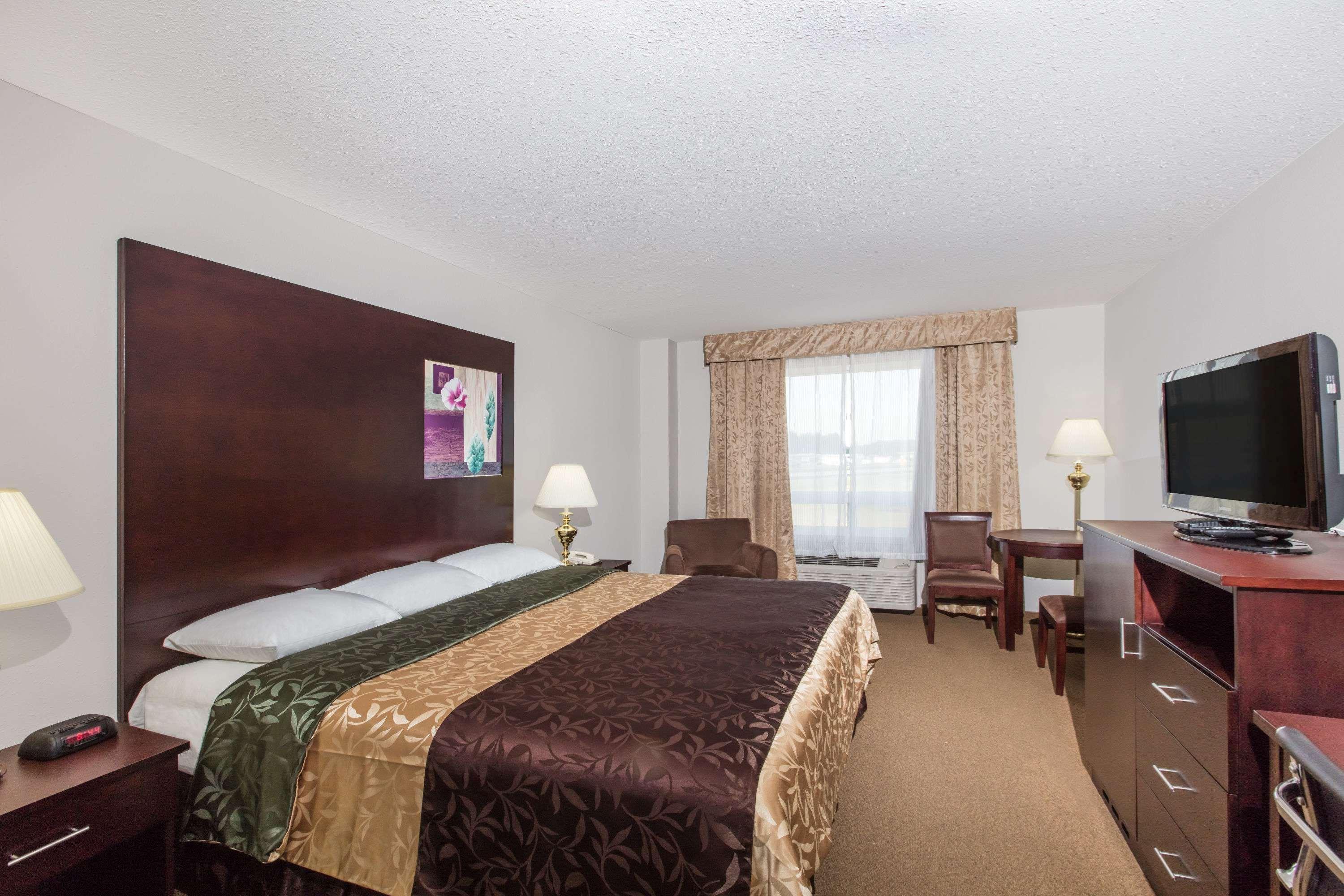 Super 8 By Wyndham Innisfail Eksteriør billede
