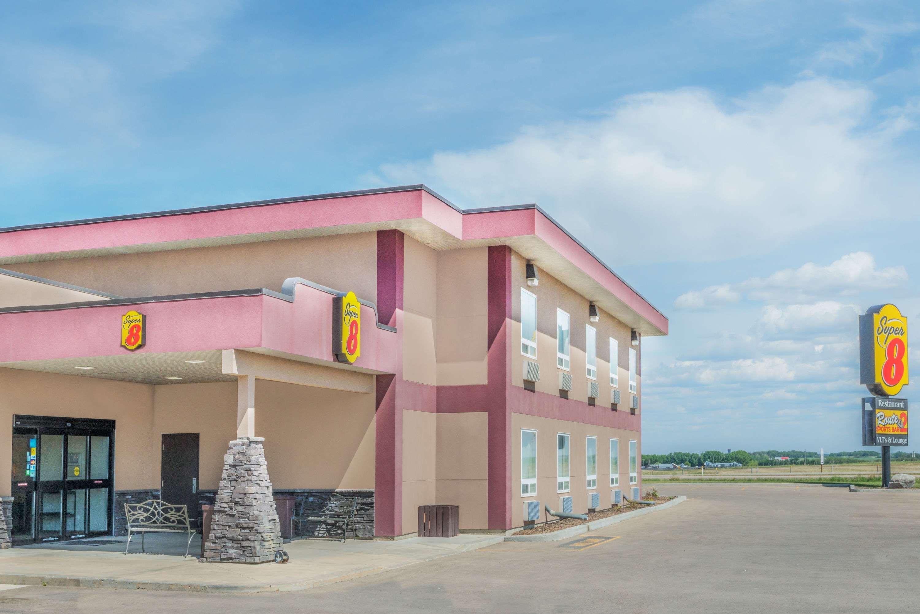 Super 8 By Wyndham Innisfail Eksteriør billede